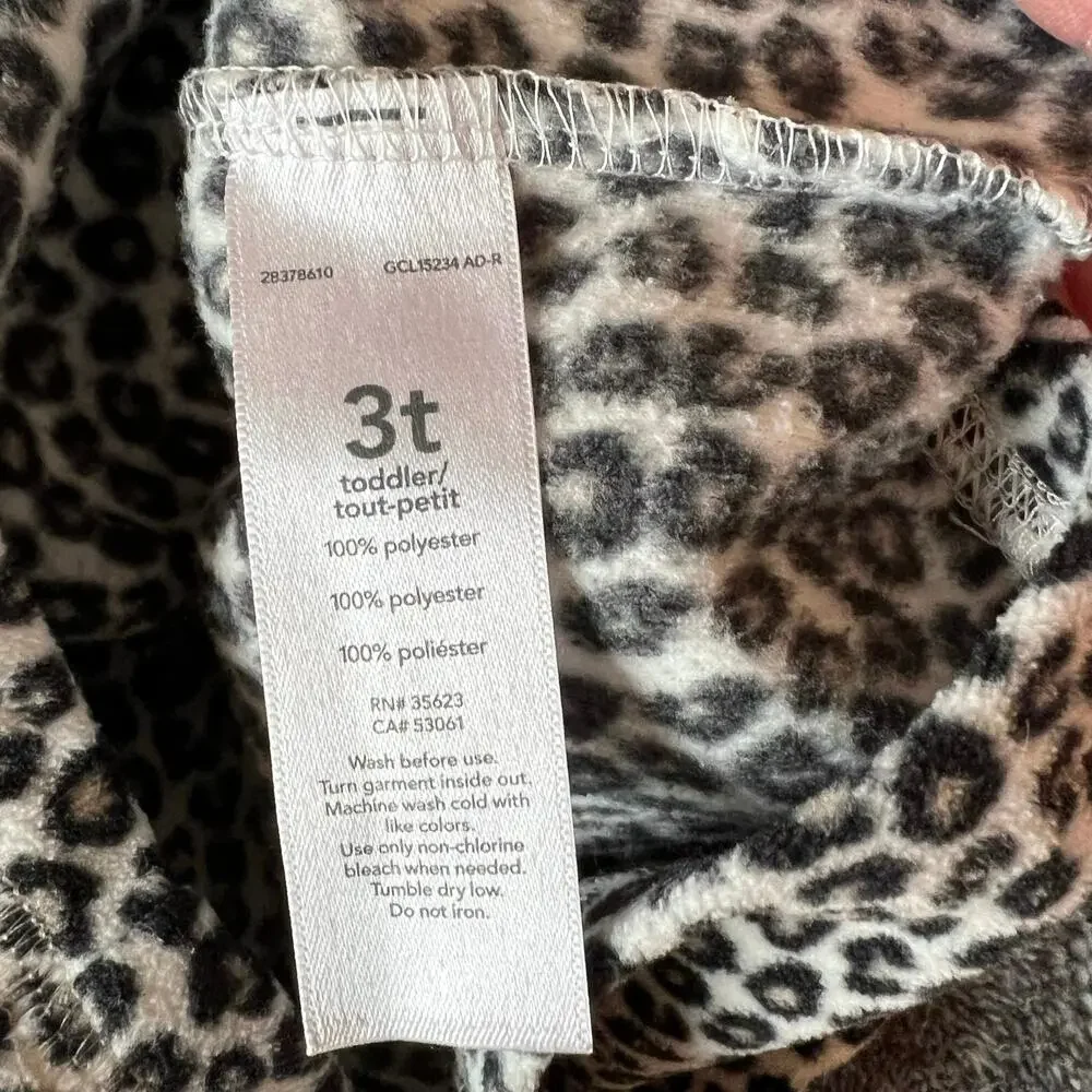 Carter’s animal print fleece top/black leggings Size 3T